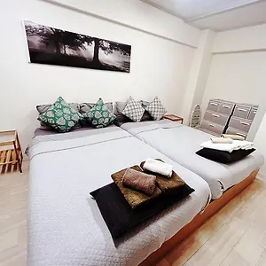 Shinosaka Station Gateway: Quick Access To Kansai & Attractions Apartment Osaka