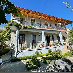 Garden Albanie